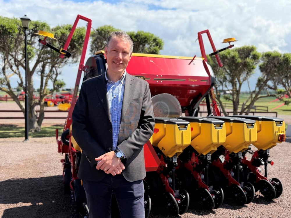 Henrik Gilstring leitet das Familienunternehmen Väderstad in der dritten Generation. Für ihn sind Lohnunternehmer zentrale Impulsgeber, um Landtechnik noch effizienter, flexibler und bodenschonender zu entwickeln.