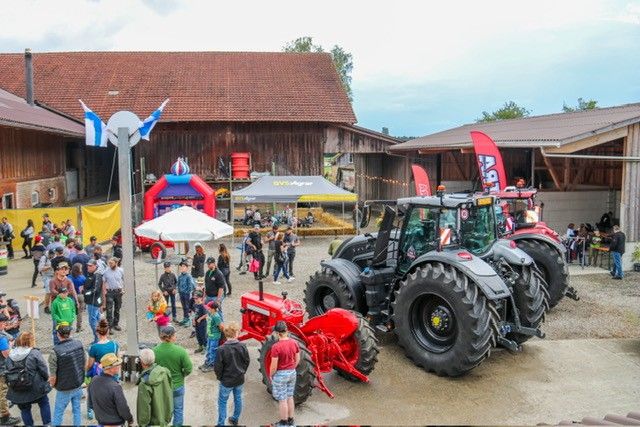 Plus de 1000 visiteurs se sont rassemblés sur le site de la fête à Utzensdorf (BE).