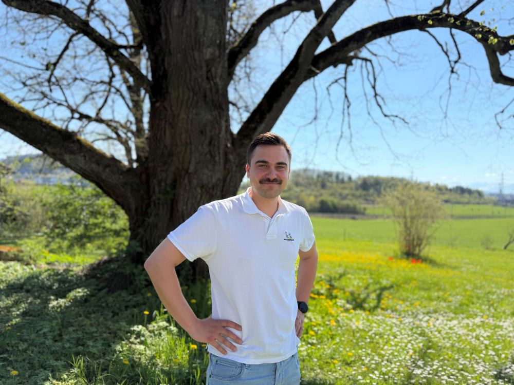 Raphael Ochsner, gelernter Hauswart und Reifenfachmann, ist Gebietsverkaufsleiter der Michelin Suisse SA und lebt im Aargau. (Bild: Kirsten Müller)