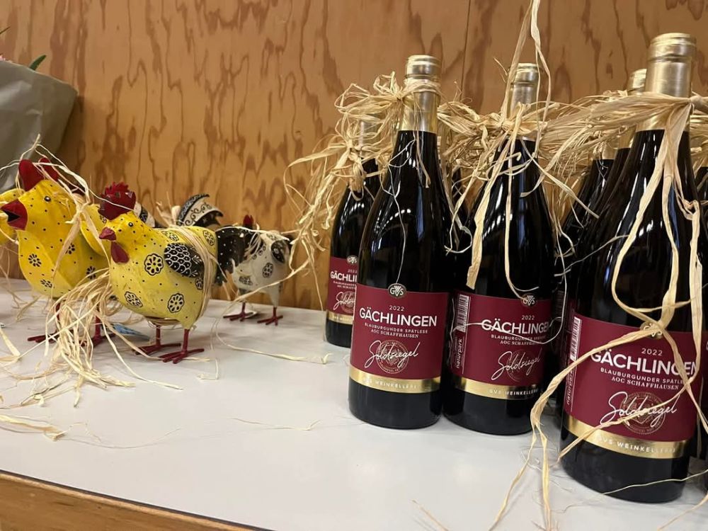 Le vin utilisé pour les cadeaux provenait du domaine viticole de la GVS. Image : kim