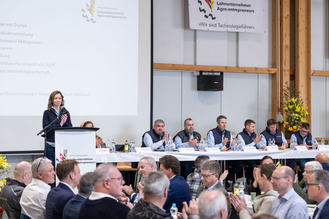 Johanna Gapany am Rednerpult bei der Eröffnung der GV 2026