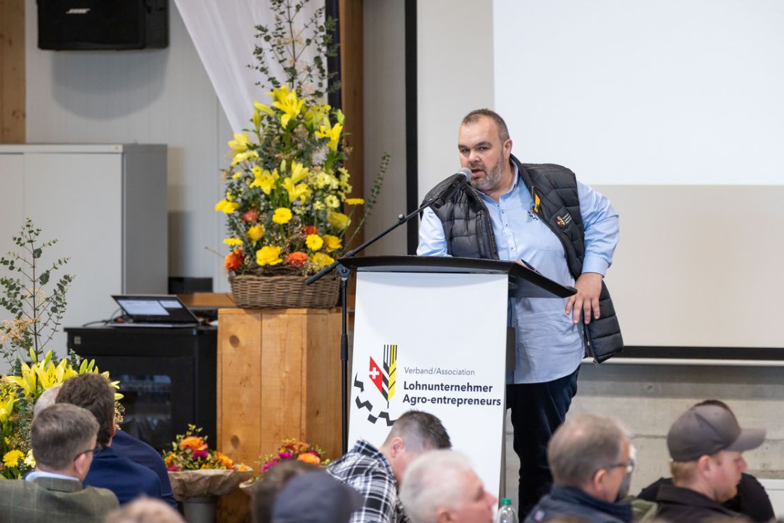 Vizepräsident Daniel Haffa berichtet zum Projekt «Folienrecycling Erde».