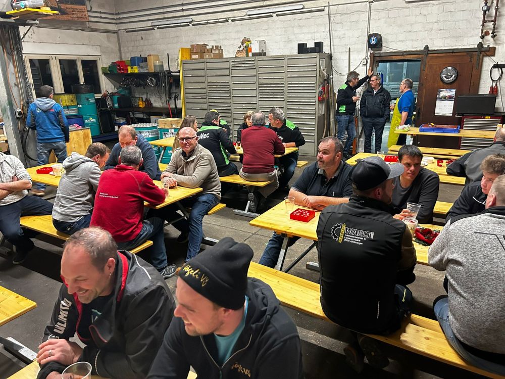 L'échange entre collègues professionnels était au premier plan en plus de l'exposé technique. Photo : zVg