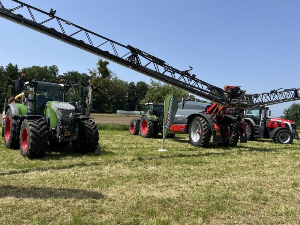 GVS Agrar vertreten mit der Pflanzenschutzspritze von Horsch.