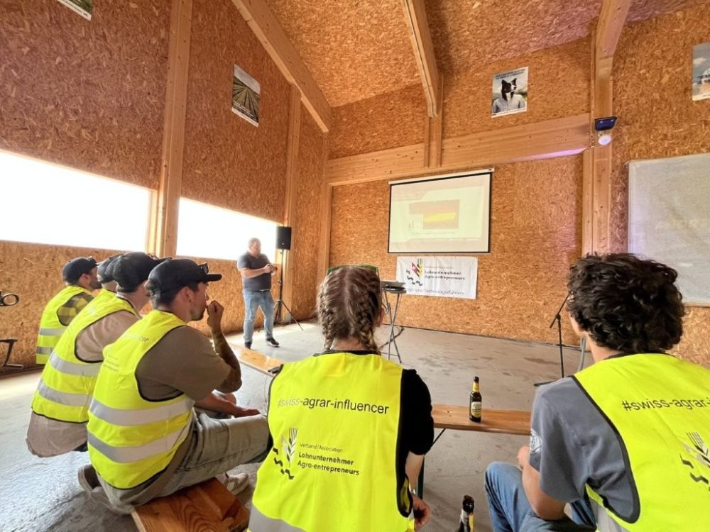 Fachlicher Vortrag von der Swiss Future Farm von Nicolas Helmstetter, GVS Agrar