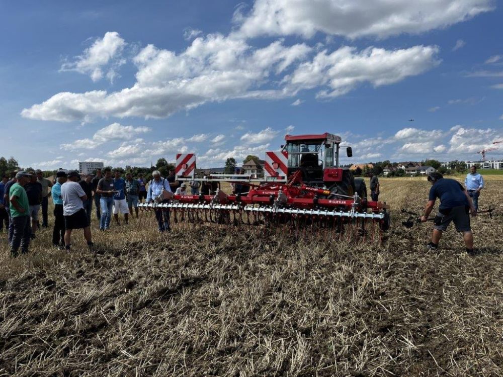 Le Schlüter 2000 en action avec un Güttler SuperMaxx 600. Photo : kim