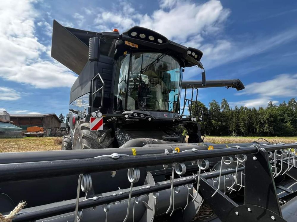 La moissonneuse-batteuse Ideal est disponible en trois variantes différentes avec une puissance de 483 à 660 CV, ici une Ideal 8PL de 549 CV. Photo : kim
