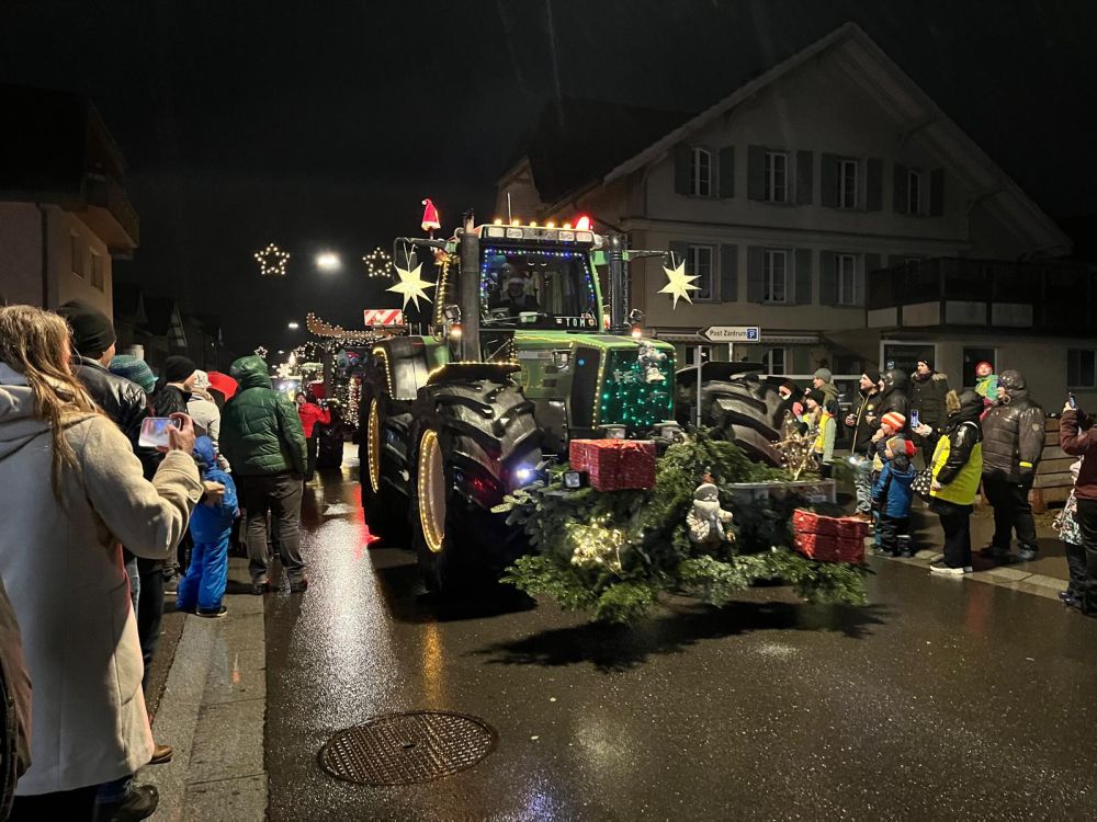 Avec plus de 17`000 heures de service, le Fendt 920 Vario de Bärtschi Thomas est toujours un plaisir pour les yeux. Image : kim