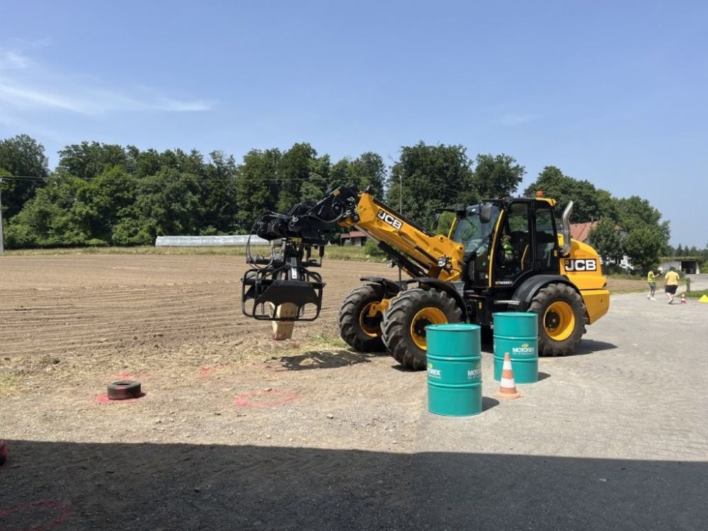 Und zack um die Tonne und der nächste Reifen ist dran.